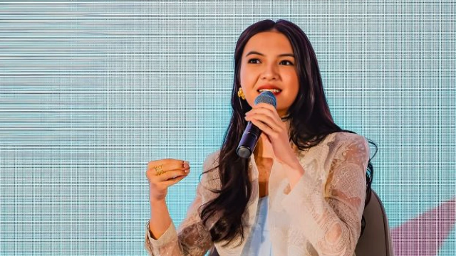 10 Artis Internasional yang Menempuh Pendidikan di Inggris